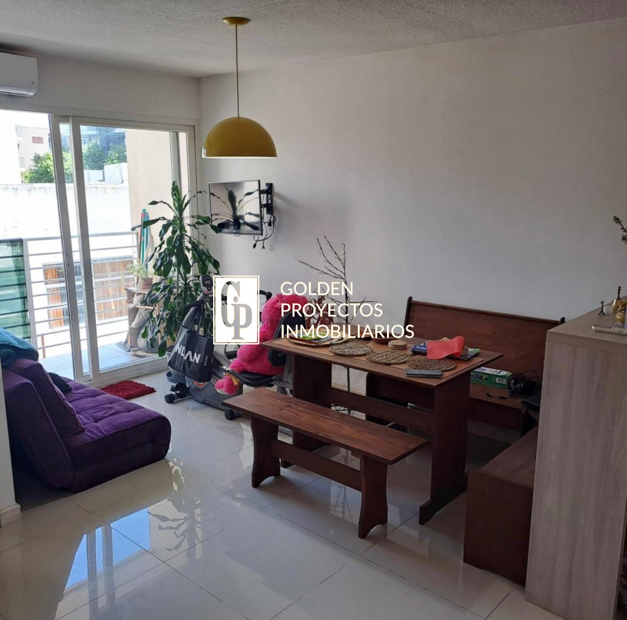 Apartamento ID.490 - VENTA de apartamento con RENTA 1 dormitorio y COCHERA en barrio Centro