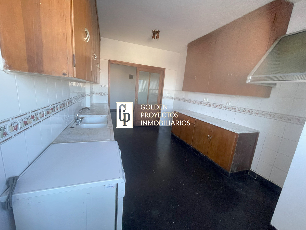 Apartamento ID.579/Apartamento-En-Alquiler-4-Dormitorios-Cordón - Apartamento En Alquiler 4 Dormitorios Cordón