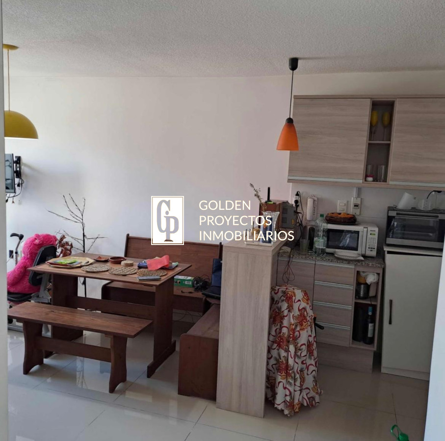 Apartamento ID.490 - VENTA de apartamento con RENTA 1 dormitorio y COCHERA en barrio Centro