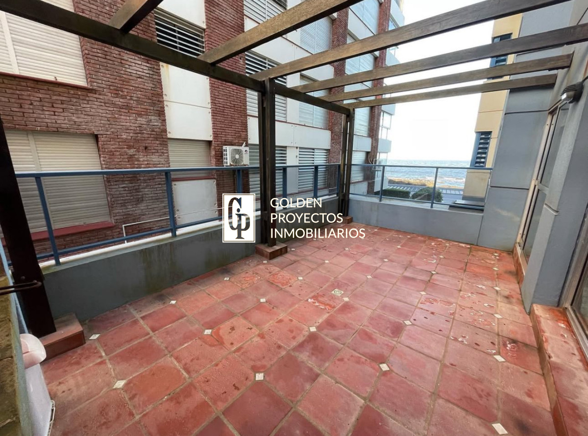 Apartamento ID.552 - Apartamento en Venta 3 Dormitorios 2 Baños Parrillero Propio en Punta del Este