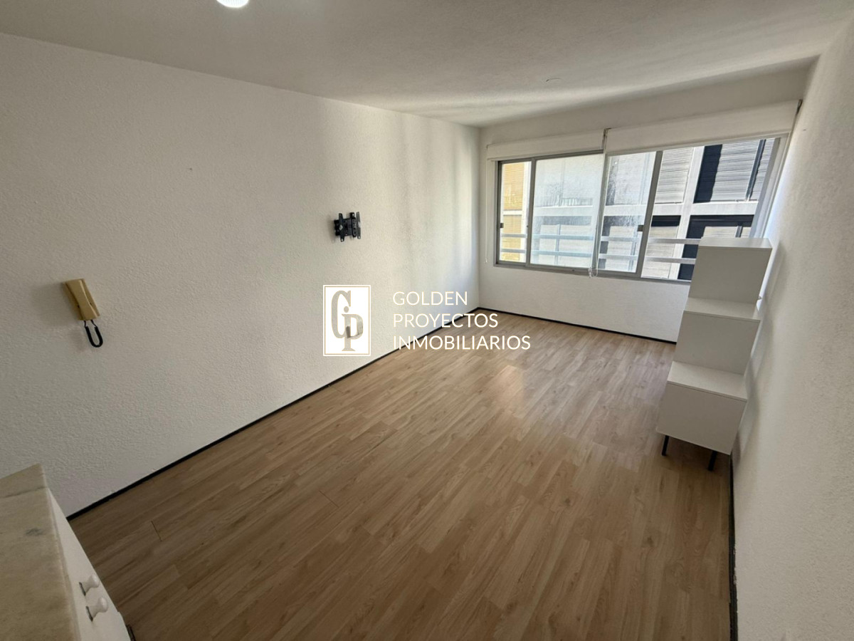 Apartamento ID.741 - Monoambiente en Alquiler en Cordón 