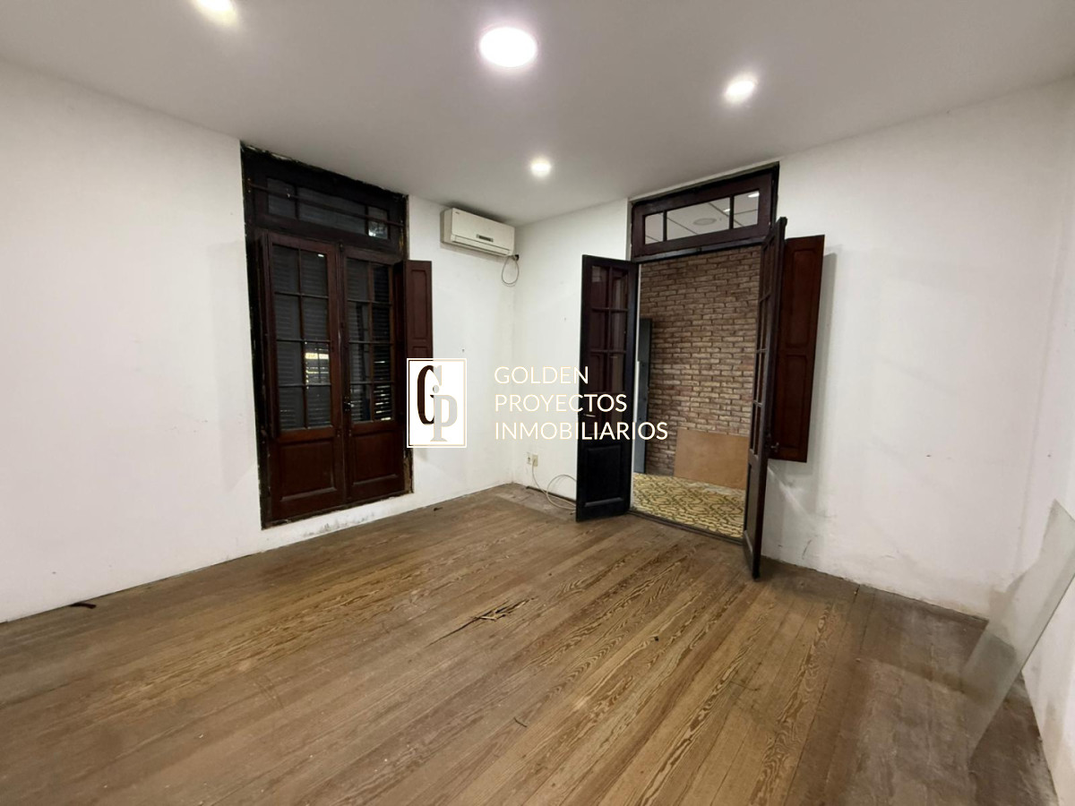 Apartamento ID.701 - Alquiler de Casa más Galpón y Apto , Malvin Norte.