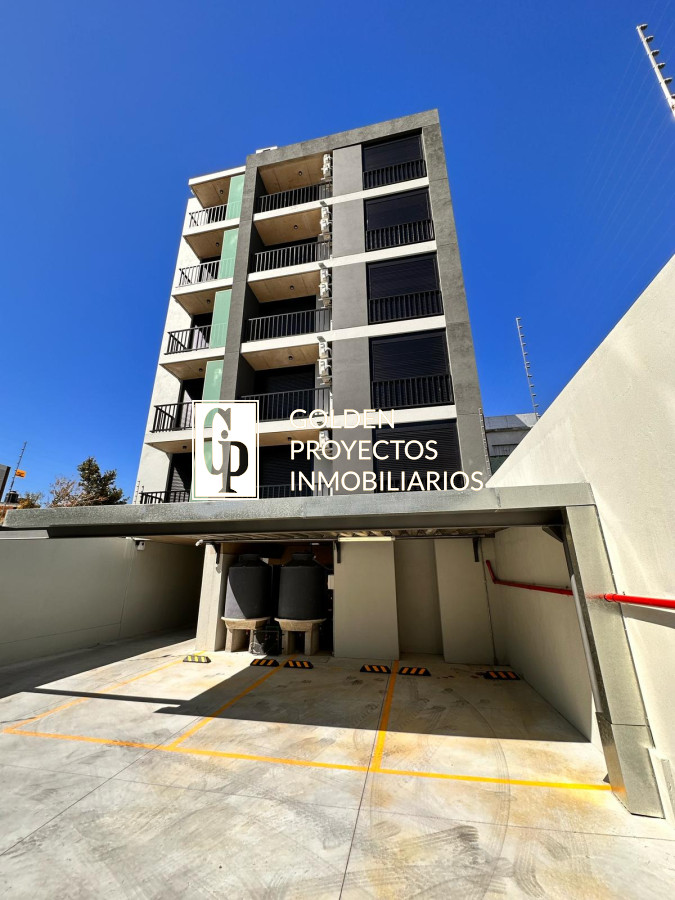 Apartamento ID.558/Apartamento-En-Alquiler-De-1-Dormitorio-Con-Cochera-En-Tres-Cruces- - Apartamento En Alquiler De 1 Dormitorio Con Cochera En Tres Cruces 