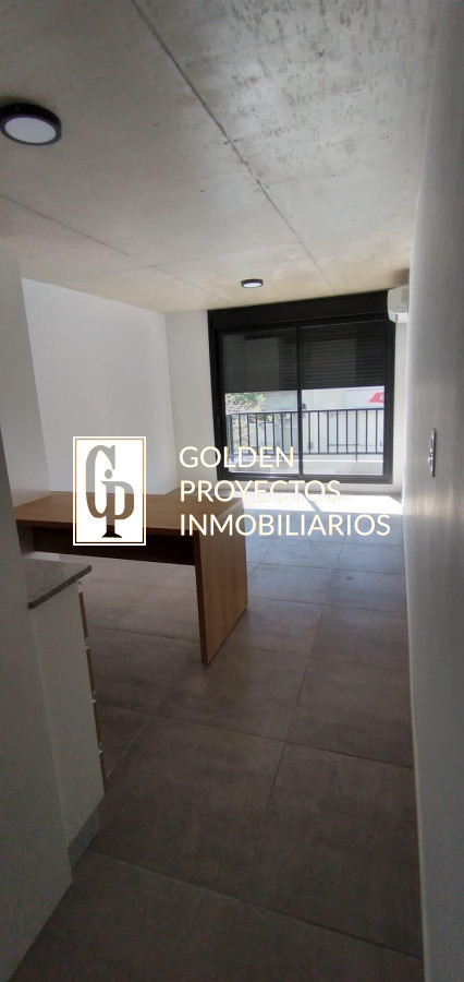 Apartamento ID.558/Apartamento-En-Alquiler-De-1-Dormitorio-Con-Cochera-En-Tres-Cruces- - Apartamento En Alquiler De 1 Dormitorio Con Cochera En Tres Cruces 