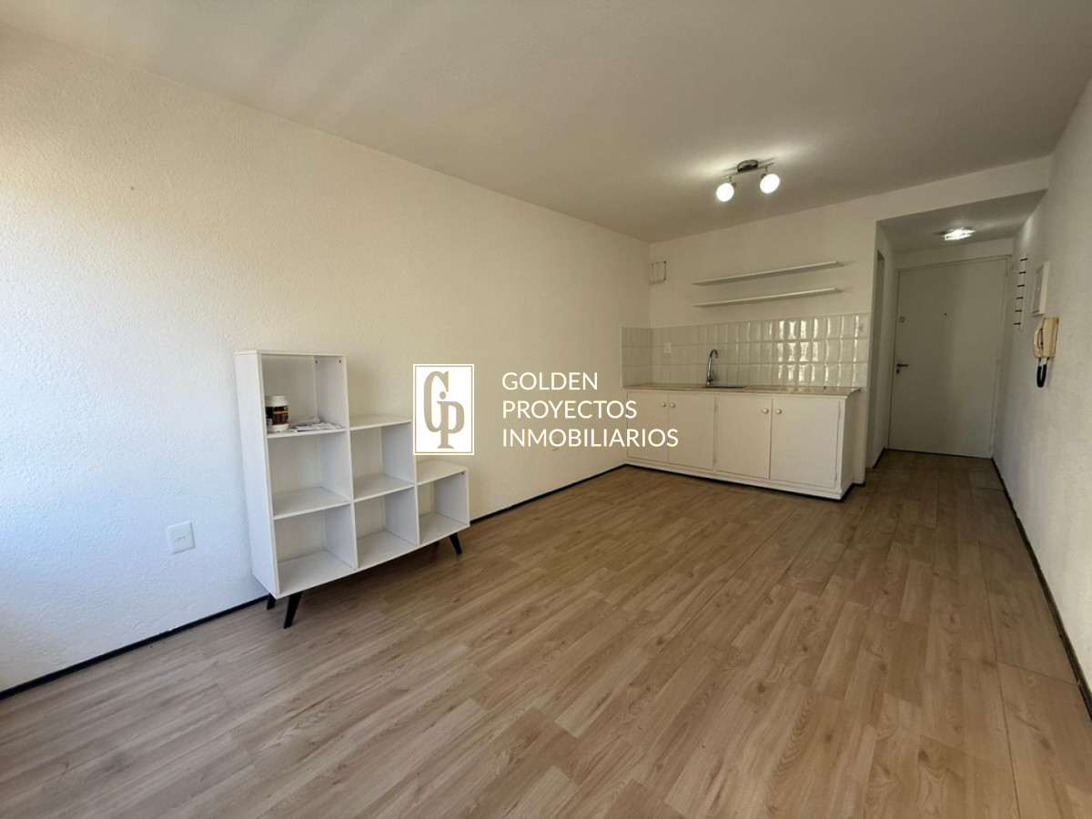 Apartamento ID.741 - Monoambiente en Alquiler en Cordón 