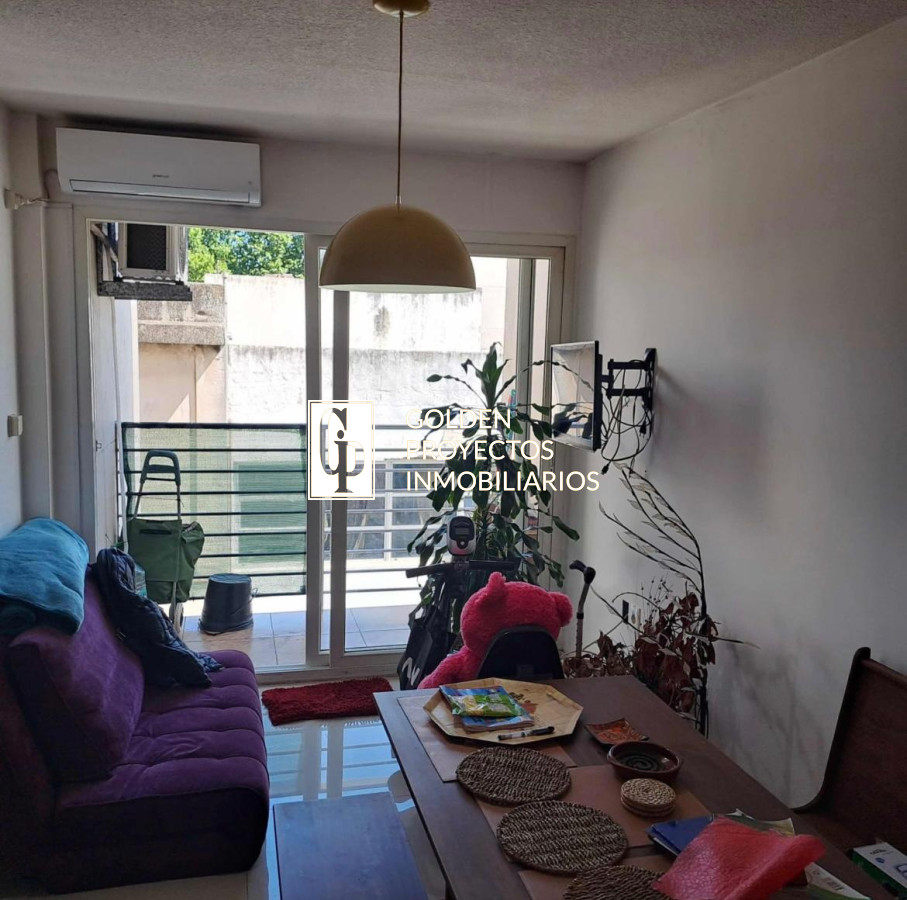 Apartamento ID.490 - VENTA de apartamento con RENTA 1 dormitorio y COCHERA en barrio Centro