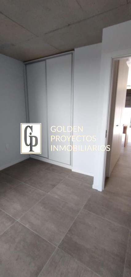 Apartamento ID.558/Apartamento-En-Alquiler-De-1-Dormitorio-Con-Cochera-En-Tres-Cruces- - Apartamento En Alquiler De 1 Dormitorio Con Cochera En Tres Cruces 