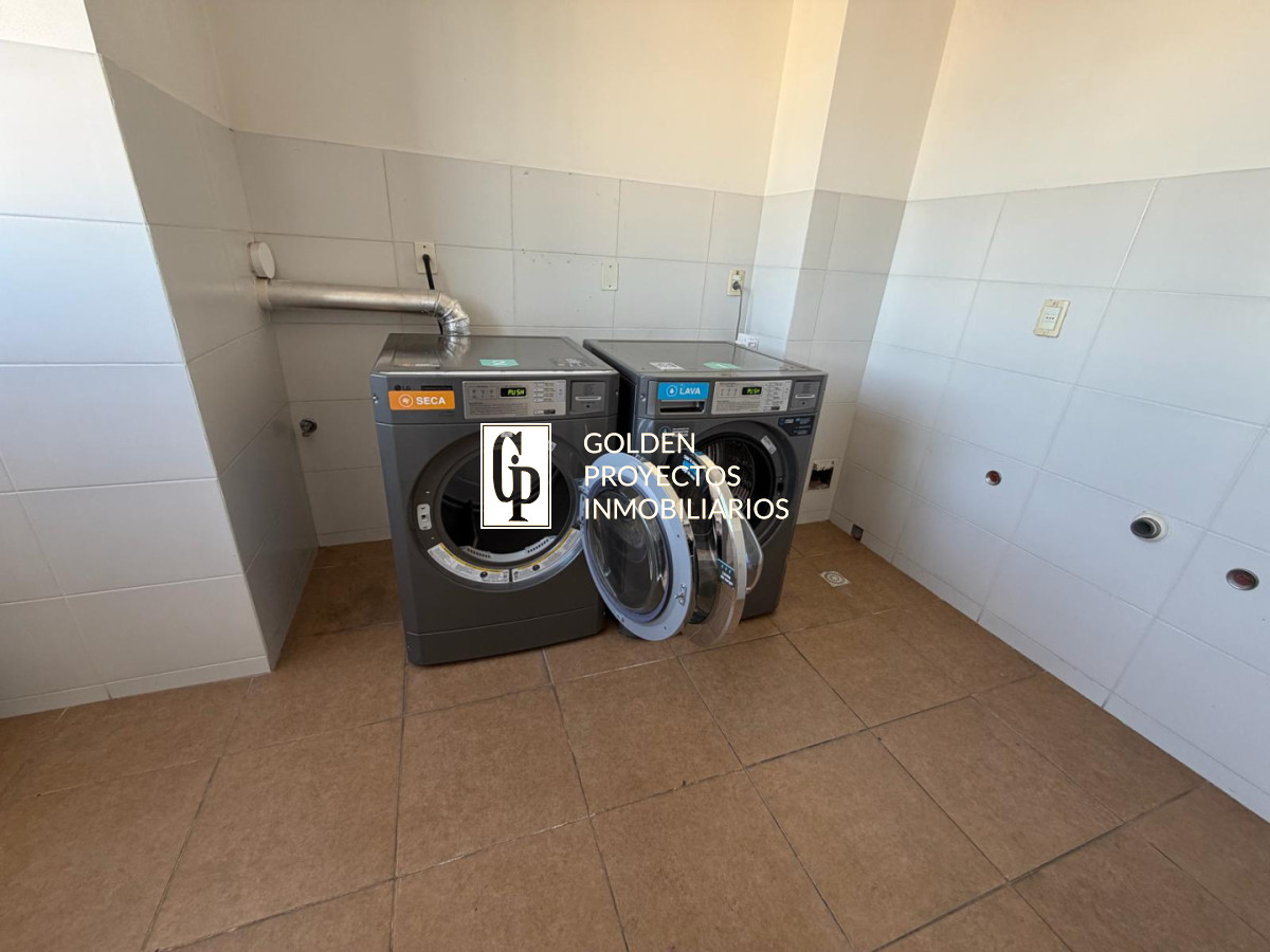 Apartamento ID.727/Apartamento-en-Alquiler-1-Dormitorio-con-Garage-y-Terraza-en-Cordón- - Apartamento en Alquiler 1 Dormitorio con Garage y Terraza en Cordón 