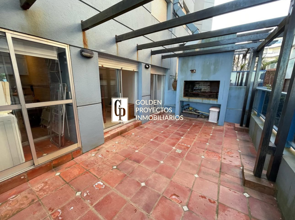 Apartamento ID.552 - Apartamento en Venta 3 Dormitorios 2 Baños Parrillero Propio en Punta del Este