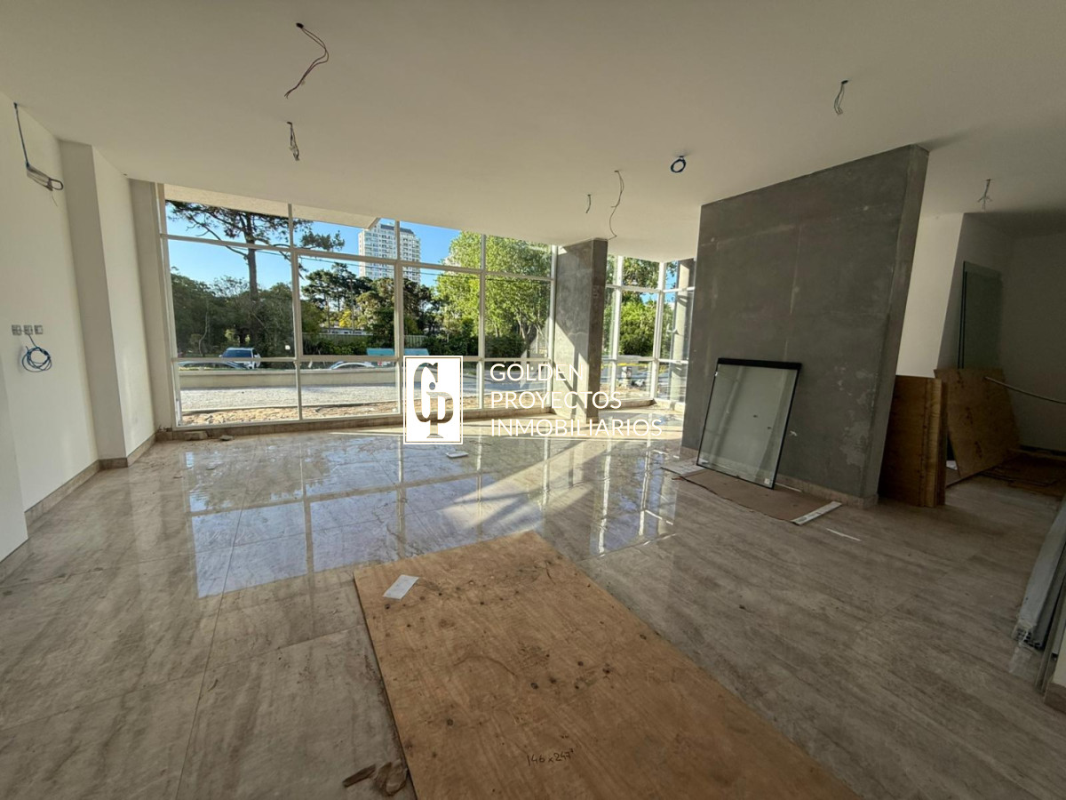 Apartamento ID.687/Apartamento-en-Venta-3-dormitorios-2-baños-Garage-Punta-del-Este- - Apartamento en Venta 3 dormitorios 2 baños Garage Punta del Este 