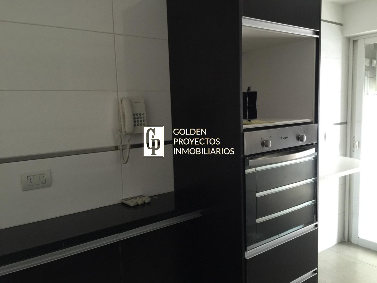 Apartamento ID.595/Apartamento-En-Alquiler-2-Dormitorios-En-Buceo - Apartamento En Alquiler 2 Dormitorios En Buceo