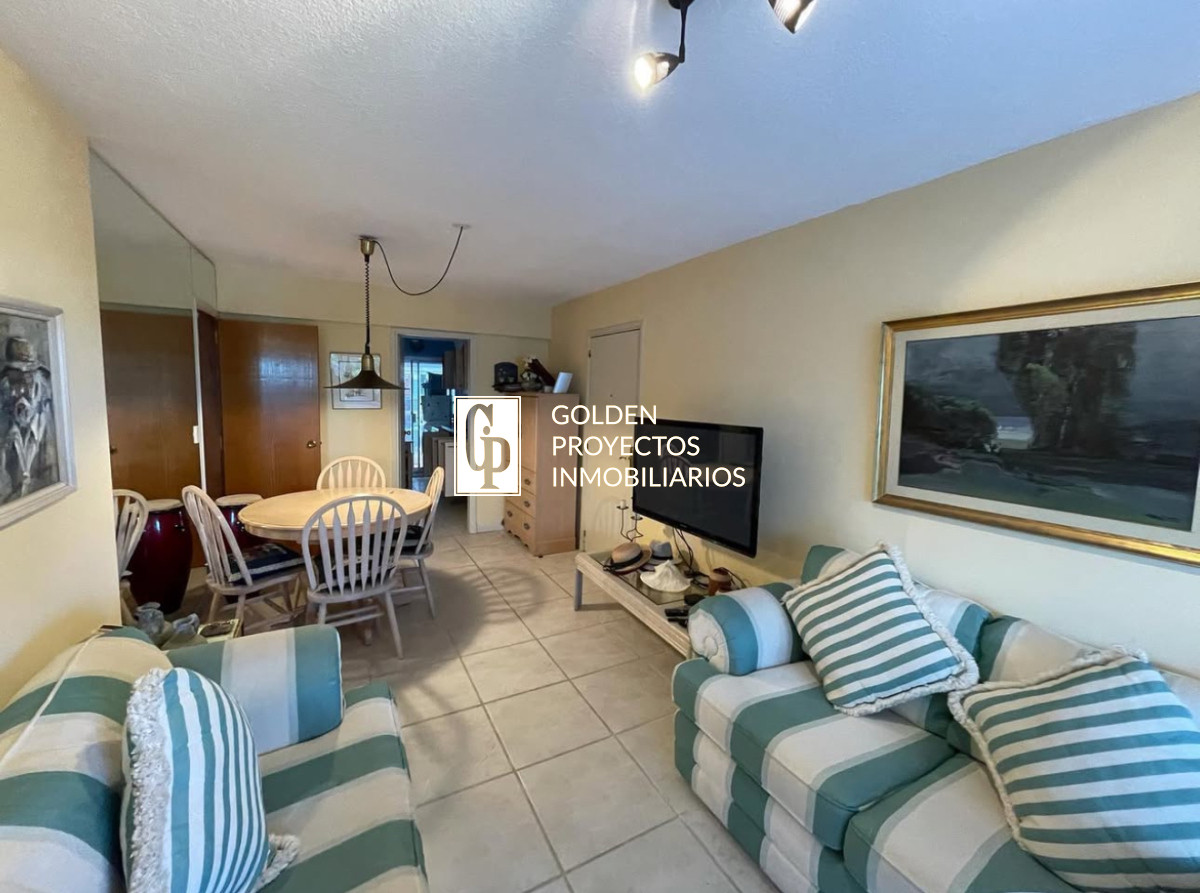 Apartamento ID.552 - Apartamento en Venta 3 Dormitorios 2 Baños Parrillero Propio en Punta del Este