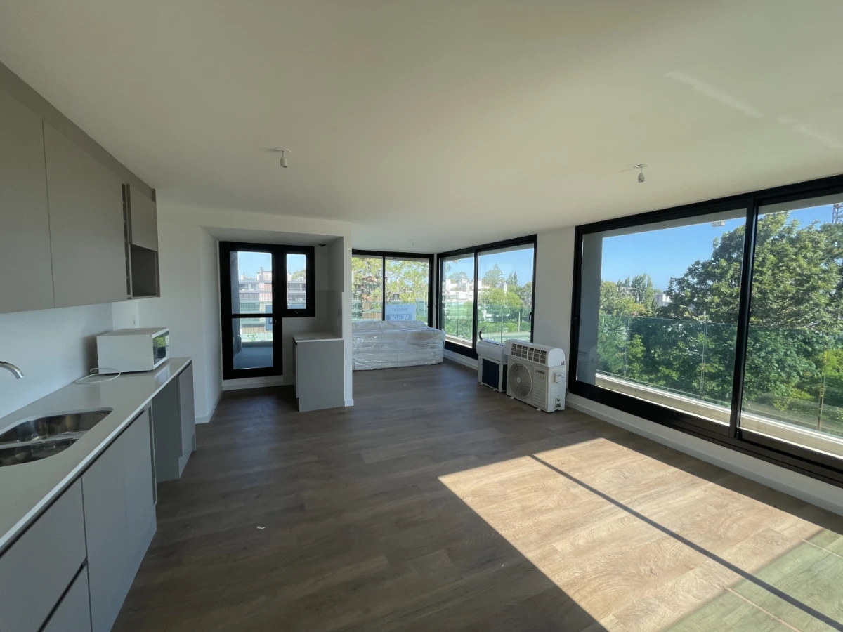Apartamento en venta tres dormitorios y balcon en avenida de las americas - Ref. 842
