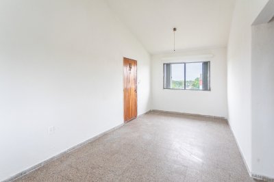 Apartamento ID.624 - Apartamento en Venta 3 dormitorios en Colón