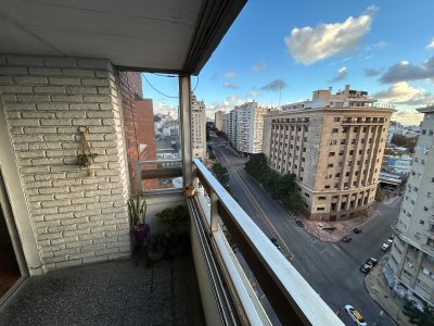 Apartamento ID.184 - Apartamento en Venta 3 dormitorios 2 baños Centro