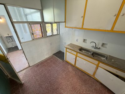 Apartamento ID.459 - VENTA apartamento 2 dormitorios 2 baños con COCHERA fija en el Centro