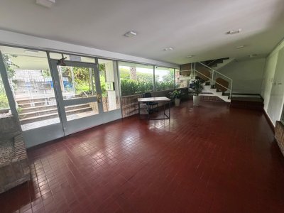 Apartamento ID.743/Apartamento-Amueblado-en-Alquiler-1-Dormitorio-con-Garaje-en-Parque-Batlle - Apartamento Amueblado en Alquiler 1 Dormitorio con Garaje en Parque Batlle