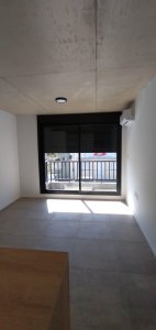 Apartamento ID.558/Apartamento-En-Alquiler-De-1-Dormitorio-Con-Cochera-En-Tres-Cruces- - Apartamento En Alquiler De 1 Dormitorio Con Cochera En Tres Cruces 