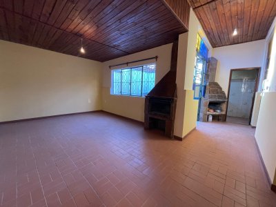 Apartamento ID.301 - Apartamento en Venta 2 dormitorios y Patio en Atahualpa con Renta