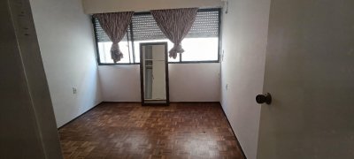 Apartamento ID.588/Apartamento-En-Alquiler-3-Dormitorios-En-Punta-Carretas - Apartamento En Alquiler 3 Dormitorios En Punta Carretas