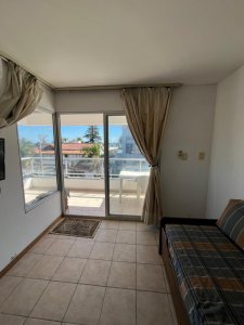 Apartamento ID.726 - Apartamento en Alquiler un  Dormitorio y Gge Punta del Este