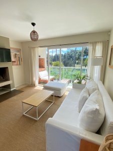 Apartamento ID.603/Apartamento-En-Alquiler-De-2-Dormitorios-Amoblado-En-Barra-De-Carrasco - Apartamento En Alquiler De 2 Dormitorios Amoblado En Barra De Carrasco