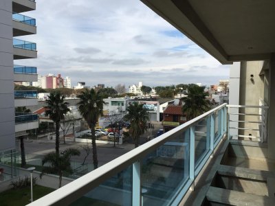 Apartamento ID.595/Apartamento-En-Alquiler-2-Dormitorios-En-Buceo - Apartamento En Alquiler 2 Dormitorios En Buceo