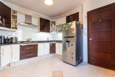 Apartamento ID.447/Apartamento-en-Venta-3-dormitorios-y-Cochera-en-Malvin - Apartamento en Venta 3 dormitorios y Cochera en Malvin