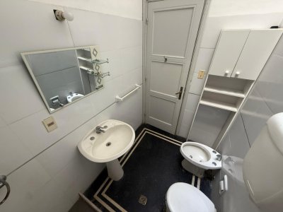 Apartamento ID.642 - Apartamento en Alquiler 3 Dormitorios Pocitos