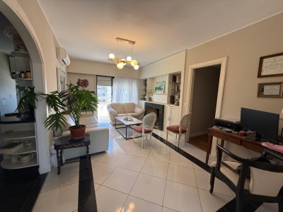Apartamento ID.769/Penthouse-en-venta-de-dos-dormitorios-en-Rambla-Punta-Carretas - Penthouse en venta de dos dormitorios en Rambla Punta Carretas