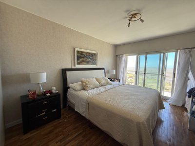 Apartamento ID.769/Penthouse-en-venta-de-dos-dormitorios-en-Rambla-Punta-Carretas - Penthouse en venta de dos dormitorios en Rambla Punta Carretas