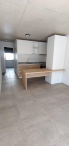 Apartamento ID.558/Apartamento-En-Alquiler-De-1-Dormitorio-Con-Cochera-En-Tres-Cruces- - Apartamento En Alquiler De 1 Dormitorio Con Cochera En Tres Cruces 
