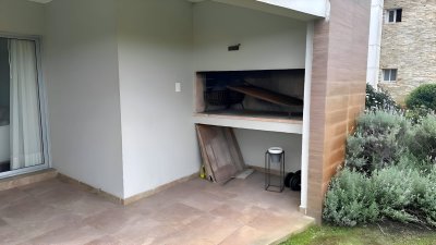 Apartamento ID.534/Apartamento-En-Venta-de-3-Dormitorios-Con-Cochera-En-Barra-De-Carrasco - Apartamento En Venta de 3 Dormitorios Con Cochera En Barra De Carrasco