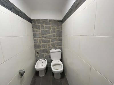 Apartamento ID.195 - Apartamento en Venta 3 Dormitorios y Azotea Con Renta de $27.000