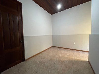 Apartamento ID.301 - Apartamento en Venta 2 dormitorios y Patio en Atahualpa con Renta