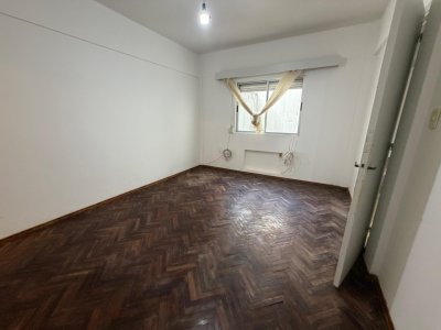 Apartamento ID.781/ - Apartamento en Venta y Alquiler de 2 Dormitorios en Cordón 