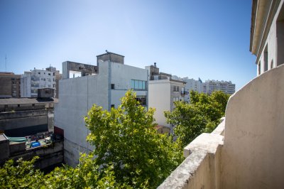 Apartamento ID.424 - VENTA - APARTAMENTO - 5 DORMITORIOS - CENTRO