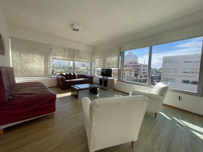 Apartamento ID.335 - Apartamento en Venta 2 dormitorios 2 baños Punta del Este 
