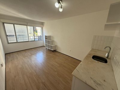 Apartamento ID.741 - Monoambiente en Alquiler en Cordón 