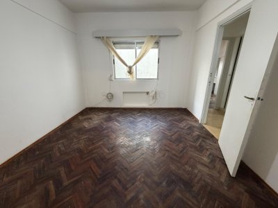 Apartamento ID.781/ - Apartamento en Venta y Alquiler de 2 Dormitorios en Cordón 