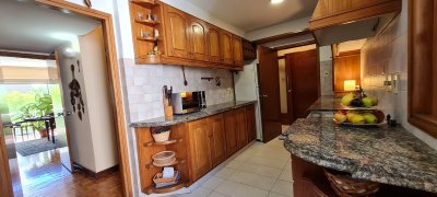 Apartamento ID.632 - Apartamento En Venta De 4 Dormitorios En Pocitos