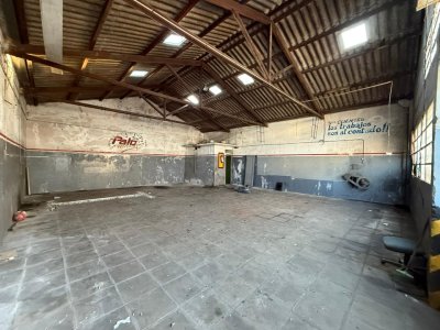 Apartamento ID.701 - Alquiler de Casa más Galpón y Apto , Malvin Norte.