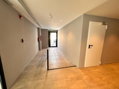 Apartamento ID.558/Apartamento-En-Alquiler-De-1-Dormitorio-Con-Cochera-En-Tres-Cruces- - Apartamento En Alquiler De 1 Dormitorio Con Cochera En Tres Cruces 