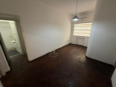 Apartamento ID.642 - Apartamento en Alquiler 3 Dormitorios Pocitos