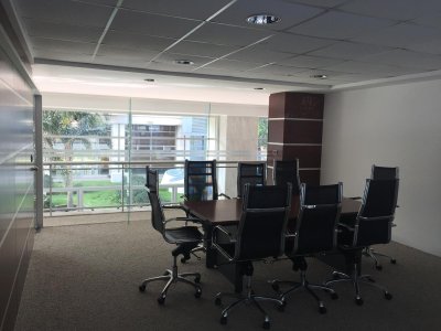 Apartamento ID.595/Apartamento-En-Alquiler-2-Dormitorios-En-Buceo - Apartamento En Alquiler 2 Dormitorios En Buceo