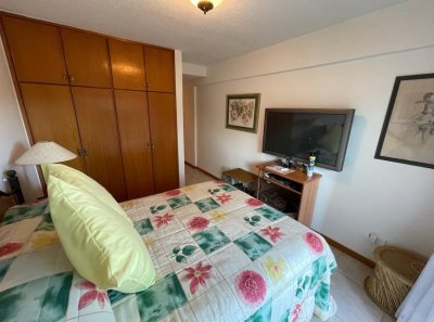 Apartamento ID.552 - Apartamento en Venta 3 Dormitorios 2 Baños Parrillero Propio en Punta del Este