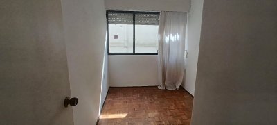 Apartamento ID.588/Apartamento-En-Alquiler-3-Dormitorios-En-Punta-Carretas - Apartamento En Alquiler 3 Dormitorios En Punta Carretas