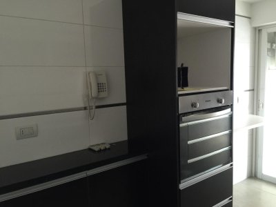 Apartamento ID.595/Apartamento-En-Alquiler-2-Dormitorios-En-Buceo - Apartamento En Alquiler 2 Dormitorios En Buceo