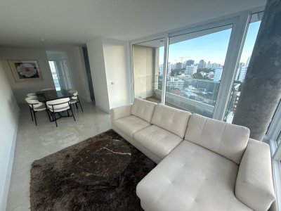 Apartamento en Venta 3 dormitorios 2 baños Garage Punta del Este 