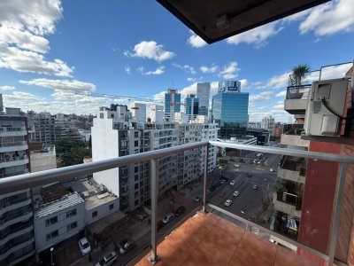 Apartamento en Alquiler 2 dormitorios 2 baÃ±os y garage en Pocitos 